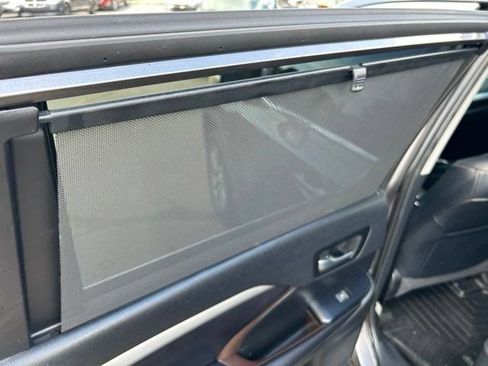 Used 2019 Toyota Highlander XLE FWD image 42
