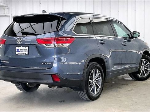 Used 2017 Toyota Highlander XLE image 12