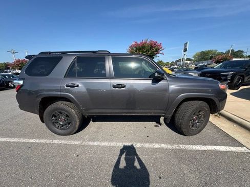 Used 2021 Toyota 4Runner Venture w/ Moonroof Package AWD/4WD image 5