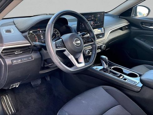 Used 2024 Nissan Altima 2.5 SV w/ SV Premium Package AWD/4WD image 17