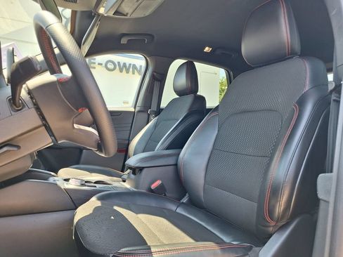 Used 2025 Ford Escape ST-Line FWD image 22
