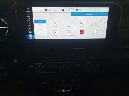 Used 2024 Jeep Wrangler High Altitude image 27