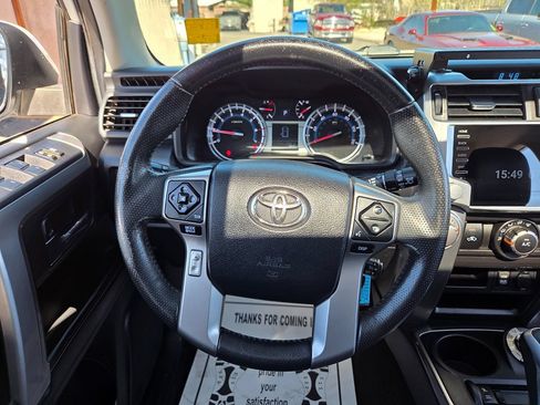 Used 2016 Toyota 4Runner SR5 Premium AWD/4WD image 37