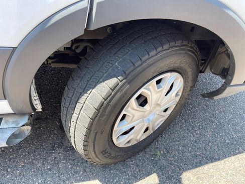 Used 2015 Ford Transit 250 130 Low Roof w/ Exterior Upgrade Package image 30