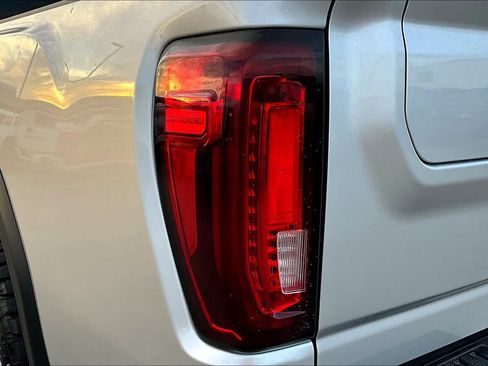 Used 2022 GMC Sierra 3500 Denali AWD/4WD image 27