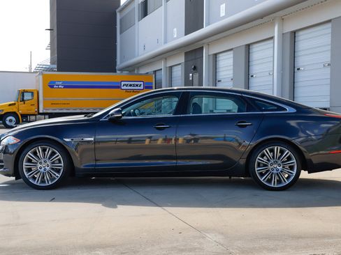 Used 2011 Jaguar XJ L Supercharged image 3