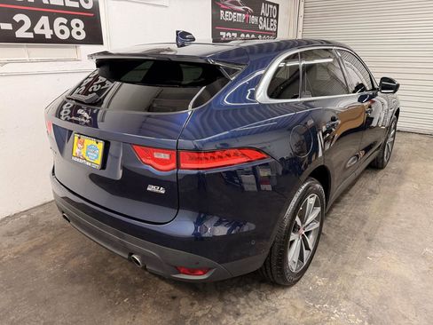 Used 2019 Jaguar F-PACE Prestige image 4