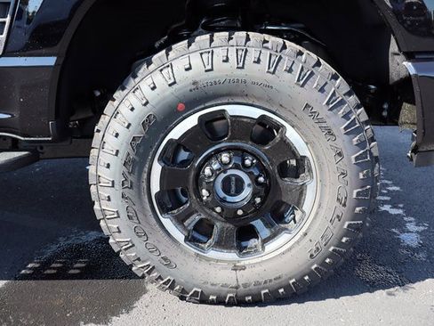 New 2026 Ford F250 Platinum w/ Tremor Off-Road Package image 15