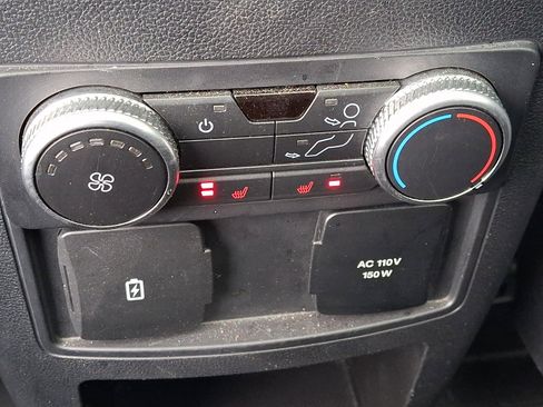 Used 2020 Ford Explorer Platinum w/ Premium Technology Package image 11