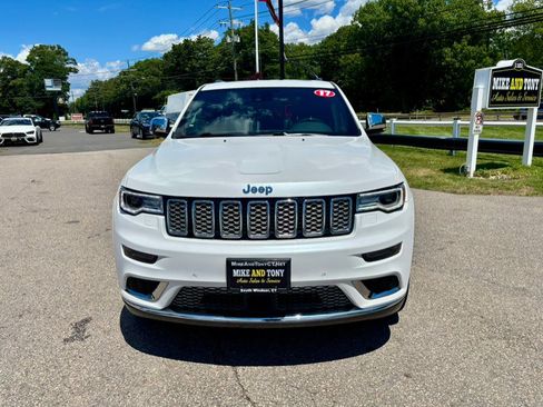 Used 2017 Jeep Grand Cherokee Summit AWD/4WD image 2