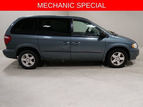 Used 2007 Dodge Caravan SXT w/ Popular Equipment Group I FWD image 10