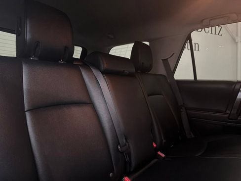 Used 2021 Toyota 4Runner TRD Off-Road Premium w/ Moonroof Package AWD/4WD image 27