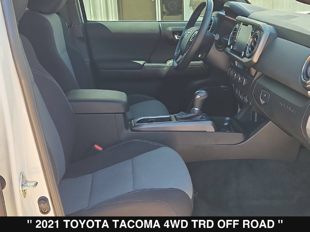 Used 2021 Toyota Tacoma TRD Off-Road w/ Technology Package AWD/4WD image 29