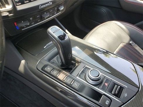 Used 2019 Maserati Levante image 25