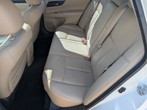 Used 2016 Nissan Altima 2.5 SL w/ Moonroof Package image 15