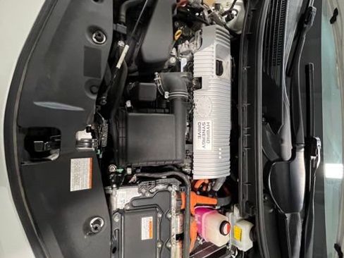 Used 2015 Toyota Prius V Five w/ Advanced Technology Package image 27