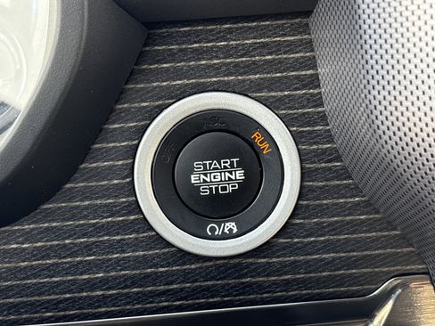 Used 2019 RAM 1500 Limited image 32