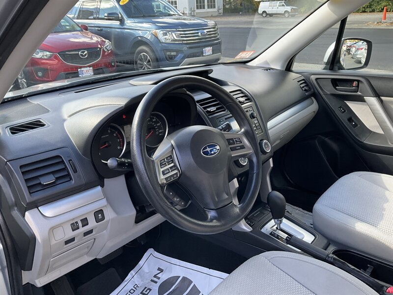 Used 2015 Subaru Forester 2.5i Premium w/ All-Weather Package AWD/4WD image 18