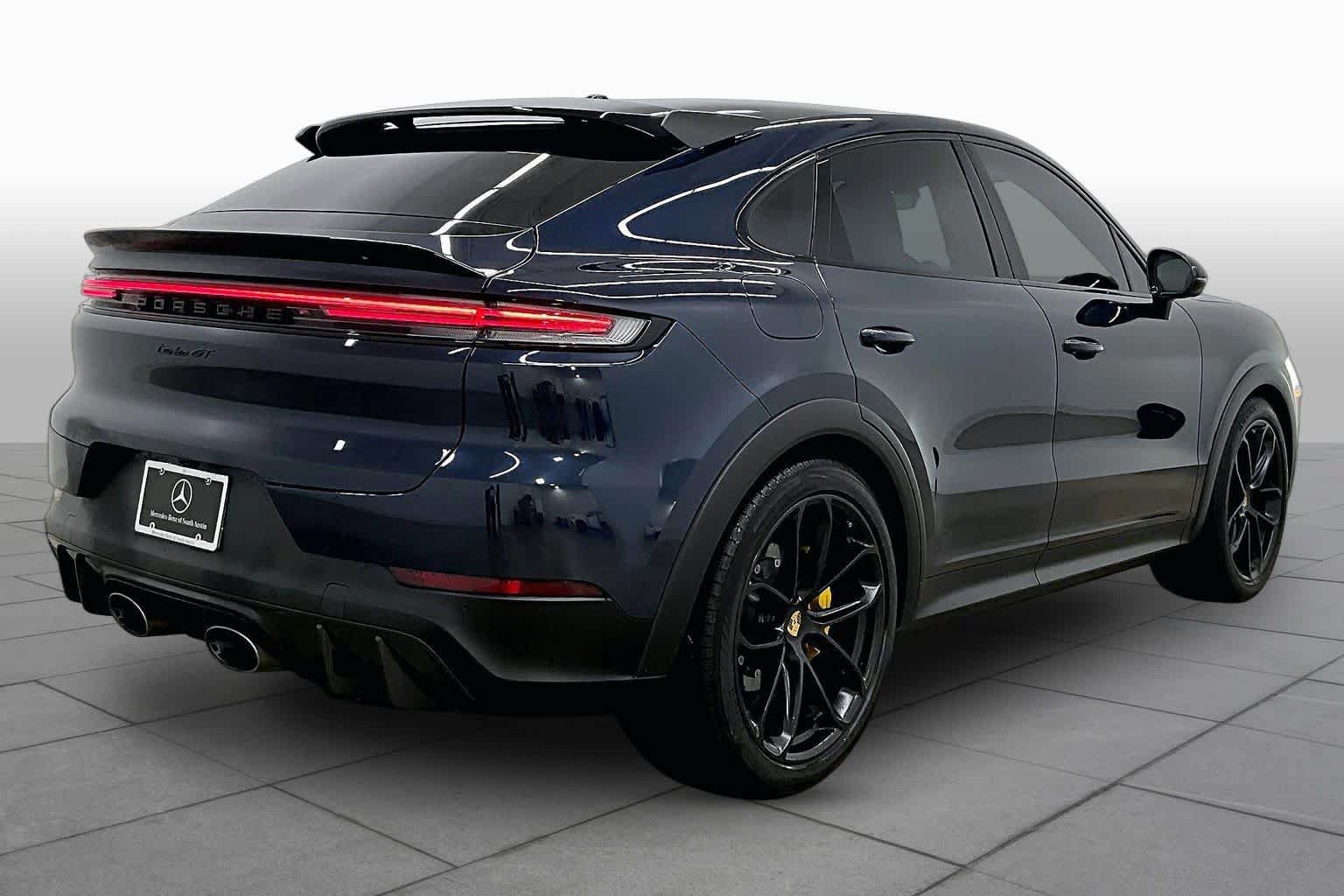 Used 2024 Porsche Cayenne Turbo GT AWD/4WD image 13