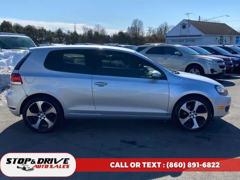 Used 2010 Volkswagen Golf 2-Door FWD image 6