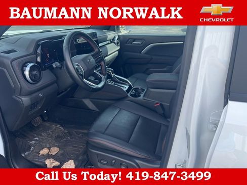 Used 2023 Chevrolet Colorado Z71 w/ Z71 Convenience Package 2 AWD/4WD image 22
