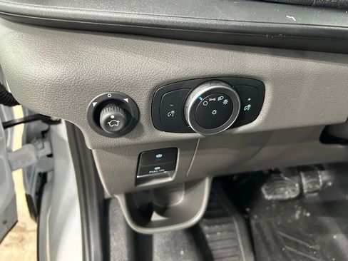 New 2025 Ford Transit 250 148 Medium Roof image 8
