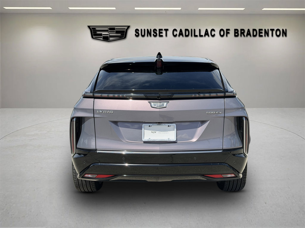 Certified 2026 Cadillac Lyriq Signature Luxury w/ LPO, Blue Accent Package AWD/4WD image 4