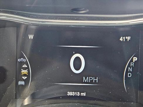 Used 2020 Jeep Grand Cherokee Laredo w/ Laredo X Package image 10