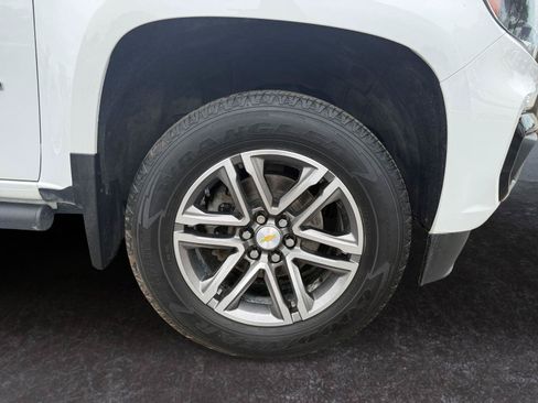 Used 2022 Chevrolet Colorado W/T w/ Custom Special Edition AWD/4WD image 27