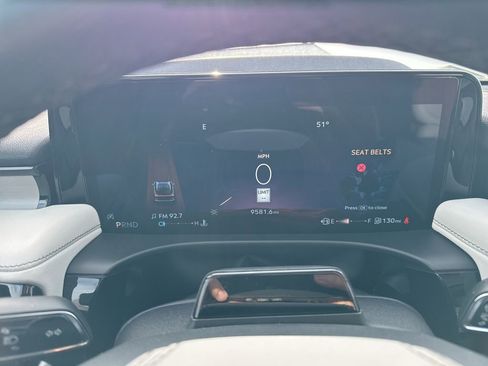 Used 2025 Lincoln Aviator Reserve w/ Equipment Group 201A image 11