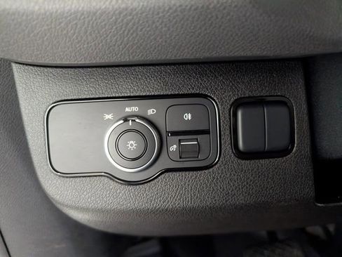 Used 2025 Mercedes-Benz Sprinter 2500 image 15