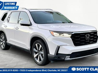 Used 2025 Honda Pilot Elite