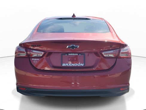 Used 2021 Chevrolet Malibu LT w/ Leather Package image 6