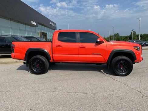 Used 2023 Toyota Tacoma TRD Pro AWD/4WD image 9