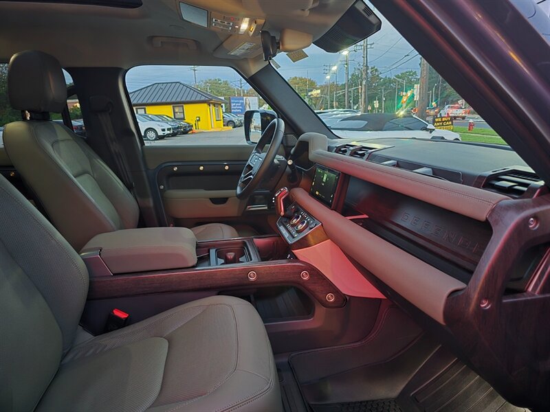 Used 2023 Land Rover Defender 110 S AWD/4WD image 18