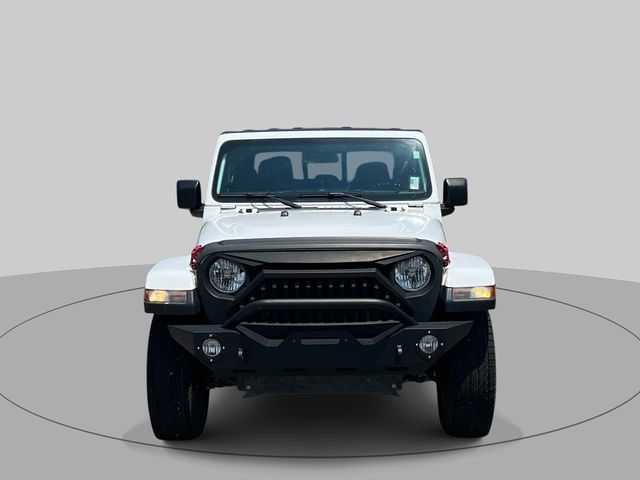 Used 2021 Jeep Gladiator Overland w/ Trailer Tow Package AWD/4WD image 9