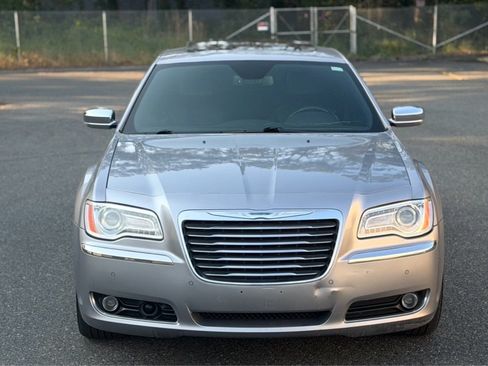 Used 2014 Chrysler 300 C w/ Beats Audio Group AWD/4WD image 2