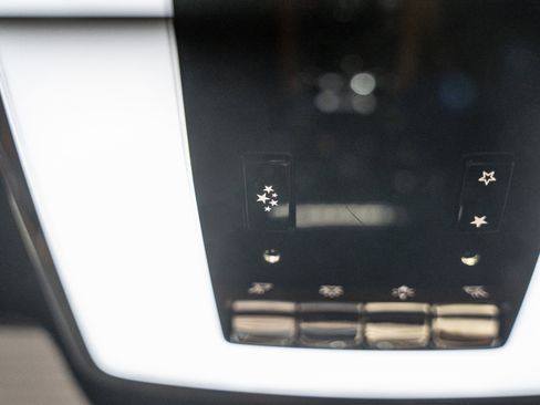 Used 2023 Rolls-Royce Cullinan Black Badge w/ Leather Finishing Pack image 45