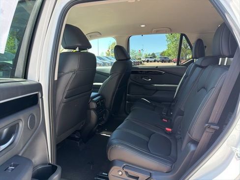New 2026 Honda Pilot EX-L image 8