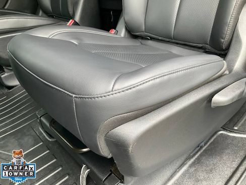 Used 2023 Chrysler Pacifica Touring-L w/ S Appearance Package FWD image 29
