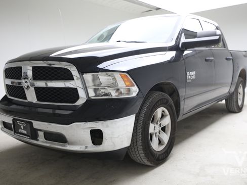 Used 2022 RAM 1500 Classic SLT w/ Trailer & Traction Group RWD image 1
