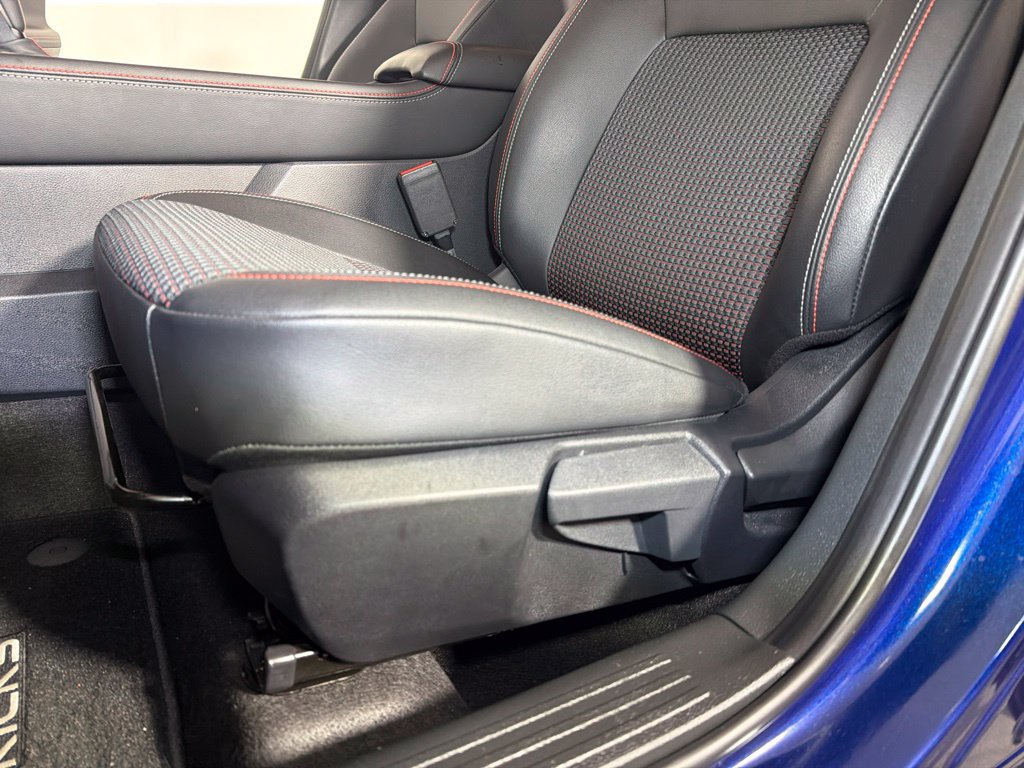 Used 2026 Nissan Kicks SR w/ Cold Weather Package AWD/4WD image 11