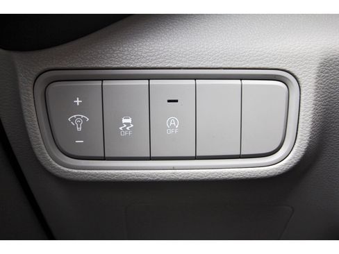 Used 2023 Kia Soul LX w/ LX Technology Package image 21