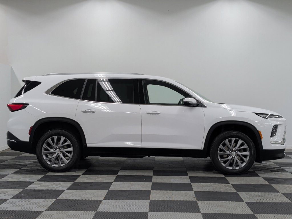 Used 2026 Buick Enclave Preferred FWD image 4