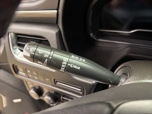 Used 2022 Chevrolet Suburban RST w/ Luxury Package image 20