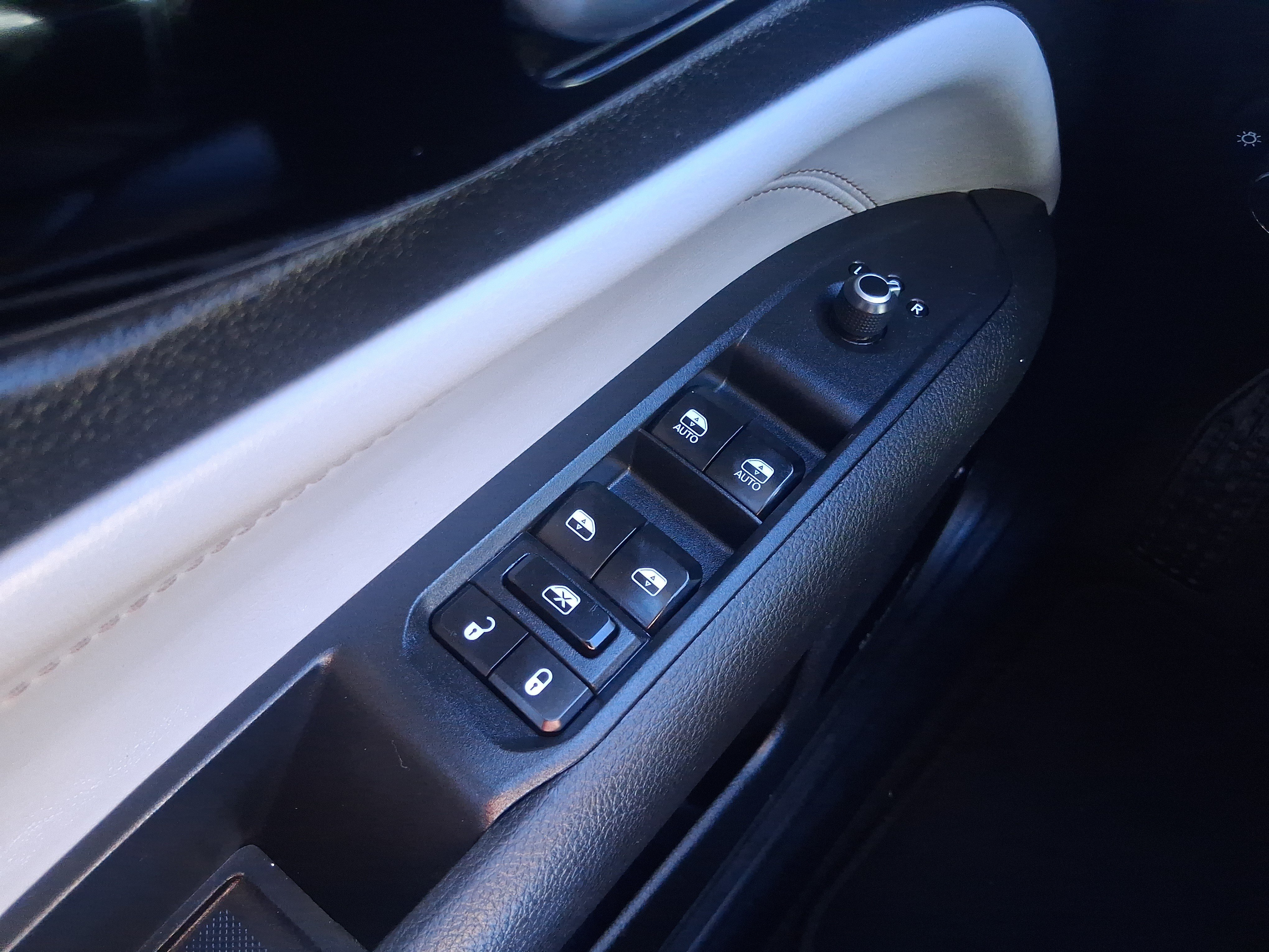 Used 2024 Jeep Compass Limited AWD/4WD image 20