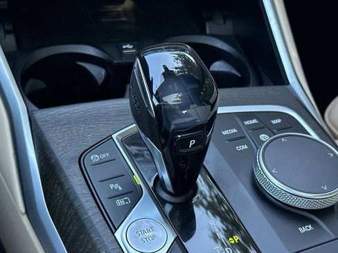 Used 2021 BMW 330e w/ Premium Package image 27