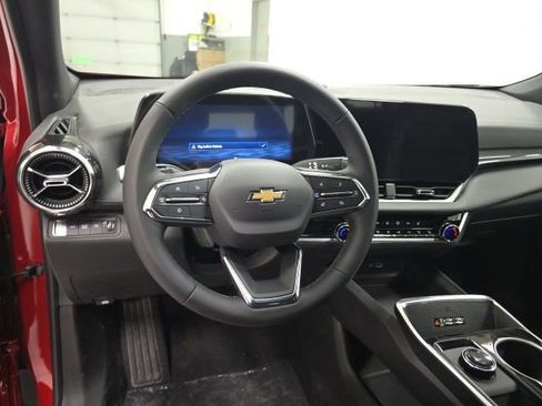 New 2026 Chevrolet Equinox LT w/ Convenience Package II AWD/4WD image 10