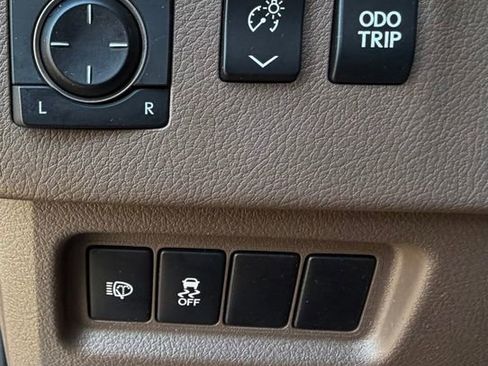 Used 2018 Lexus GX 460 Premium w/ Premium Package AWD/4WD image 14