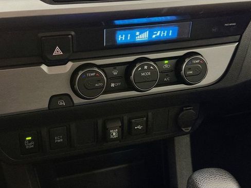 Used 2022 Toyota Tacoma SR5 image 17